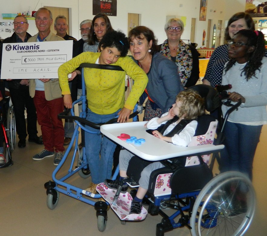 Le Kiwanis de Cherbourg et Cotentin offre un Mowego à La Maison de Lily
