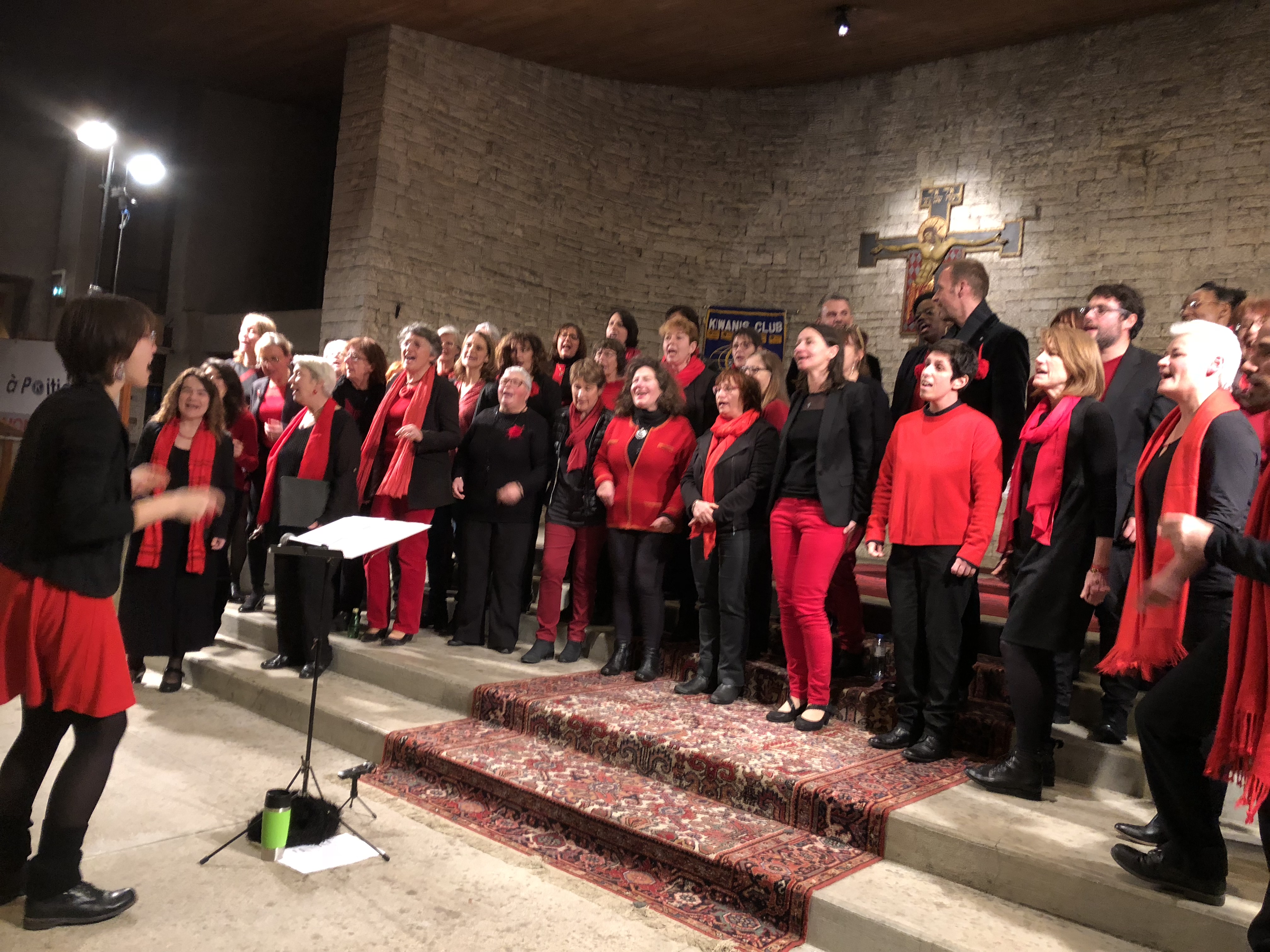 Le Club satellite KIWANIS de POITIERS remet le bénéfice de son concert à « Un Hôpital pour les Enfants »