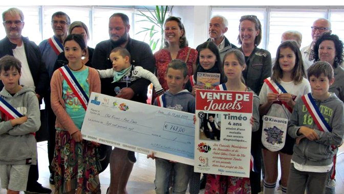 Trévenans. Le groupe Grangill offre des peluches aux enfants hospitalisés