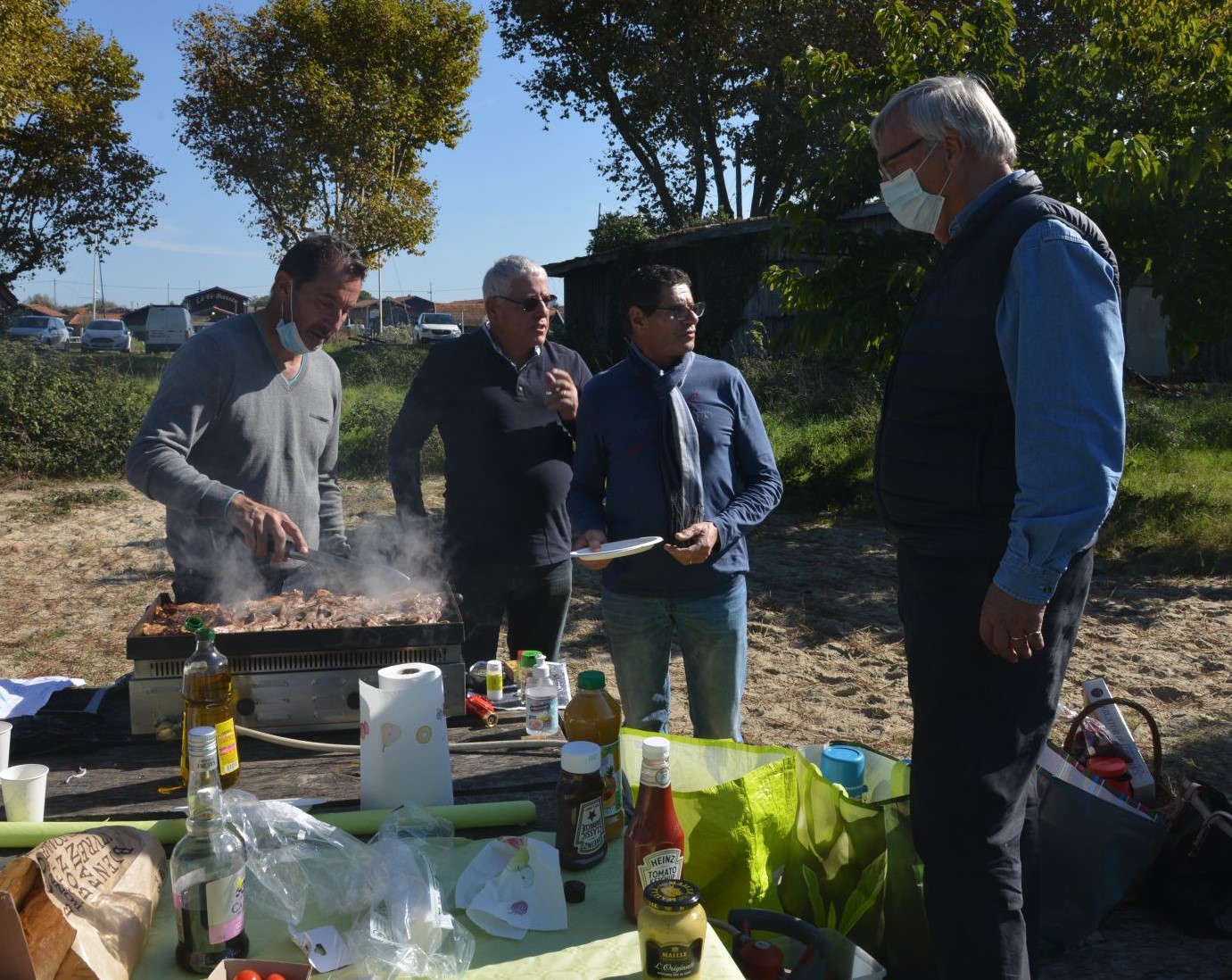 UNE MARCHE SUIVIE D’UN BARBECUE CAMPAGNARD ET FAMILIAL POUR LE CLUB DE GRADIGNAN TERRES DES GRAVES
