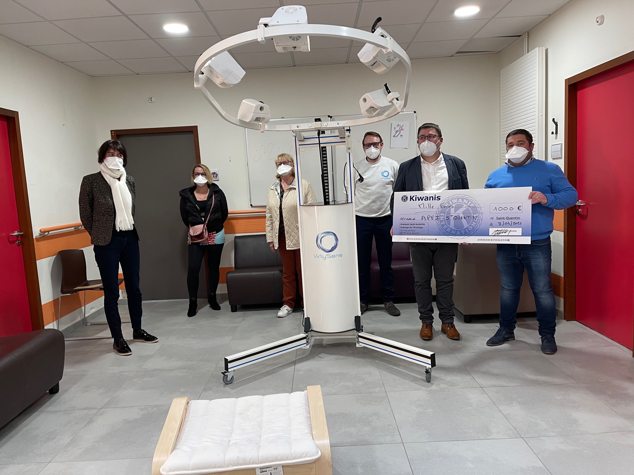 Dispositif multisensoriel pour vivre des aventures extraordinaires en restant dans un lit ou un fauteuil roulant
