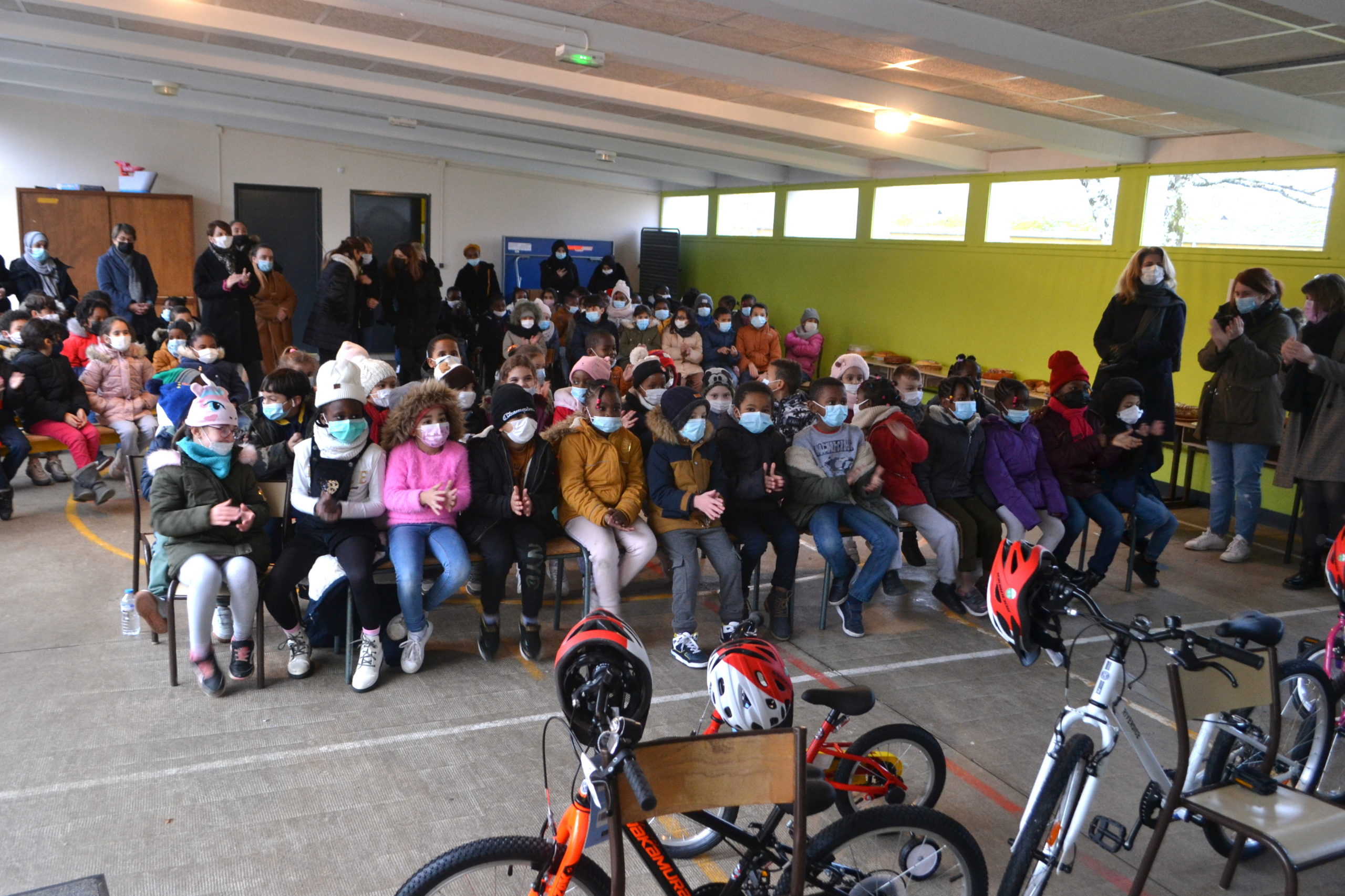 le Kiwanis Club de Châteauroux offre des vélos aux écoles du réseau  REP