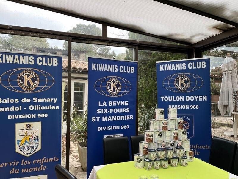 Récolte des pièces rouges pour les maladies Rares des kiwanis ouest Var
