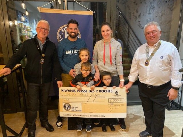 Remise de chèque par le Kiwanis Prissé les deux Roches
