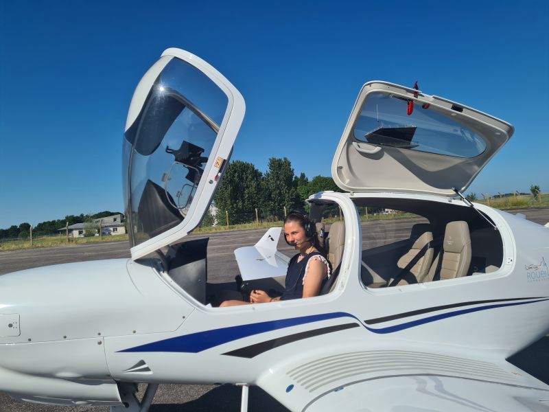 Baptêmes de l&rsquo;air offert à des enfants ukrainiens par le club de Rouen Guillaume le Conquérant et par le club de Mende les sources