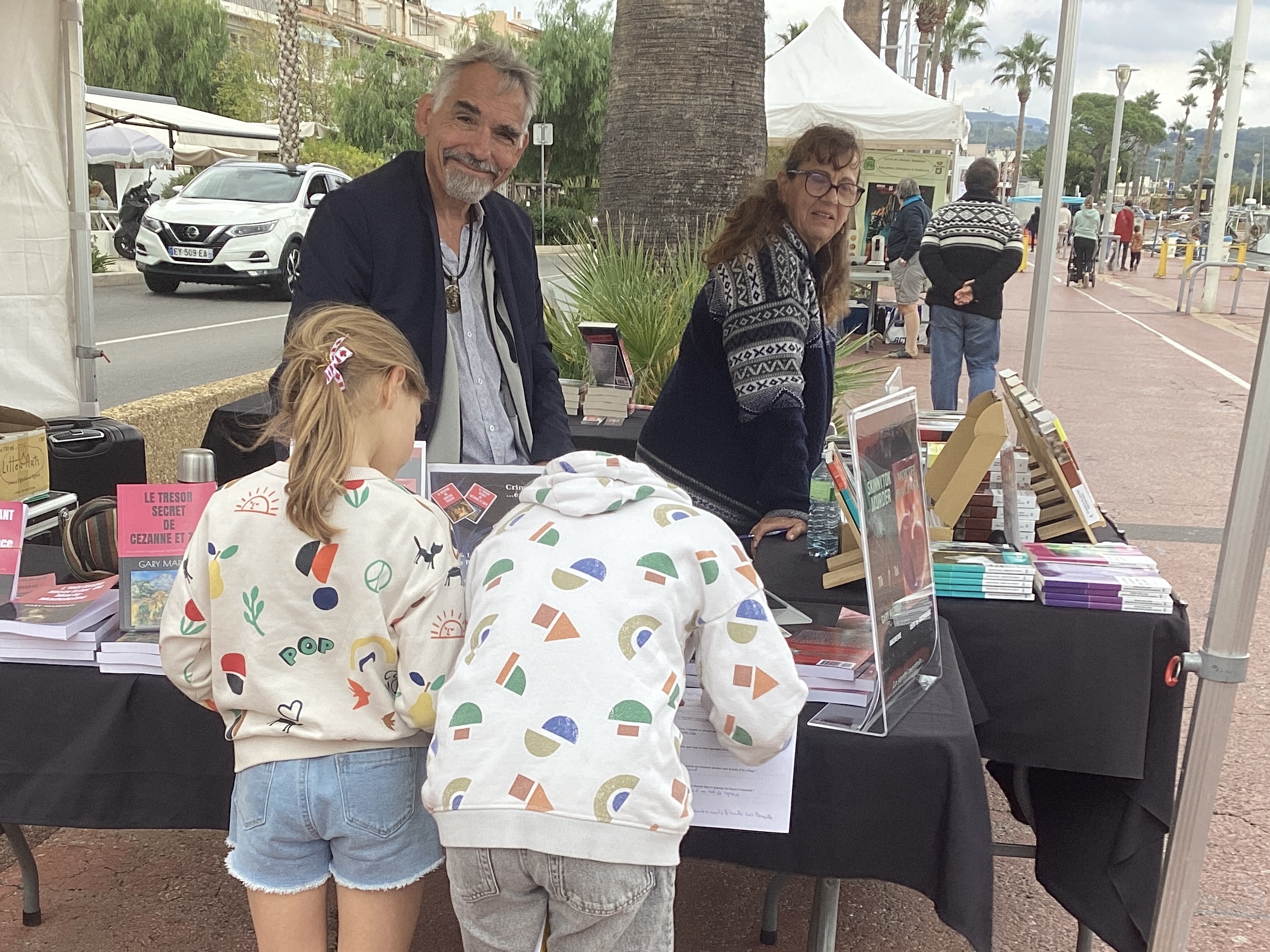 Duo réussi entre le salon du « cercle des auteurs bandolais » et le club Kiwanis Baies de Sanary Bandol Ollioules