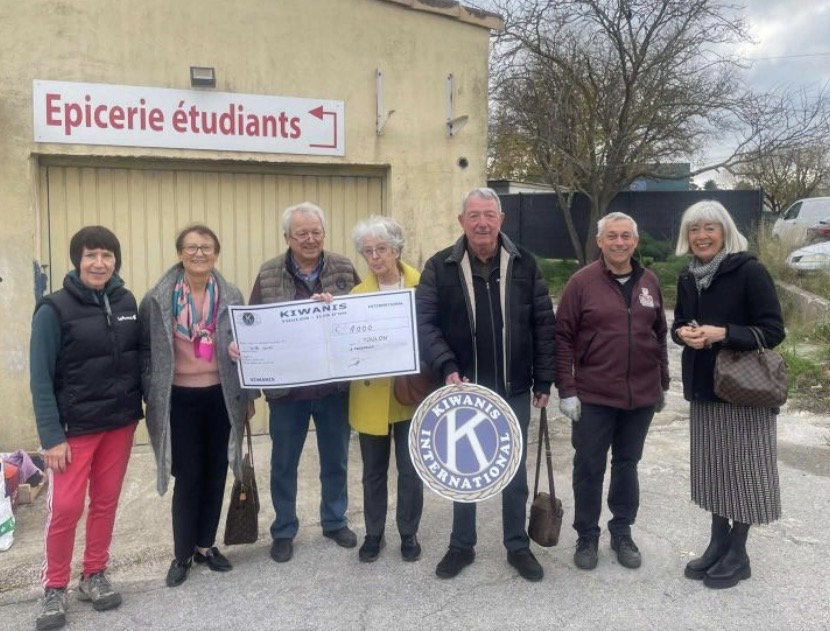 Le club Toulon Iles d&rsquo;Or aide l&rsquo;épicerie étudiants du campus de la Garde
